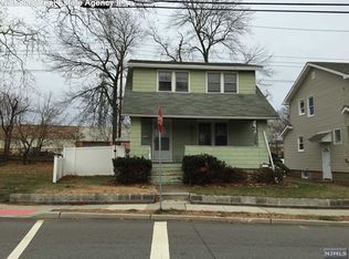 41 Dick St, Bergenfield, NJ 07621