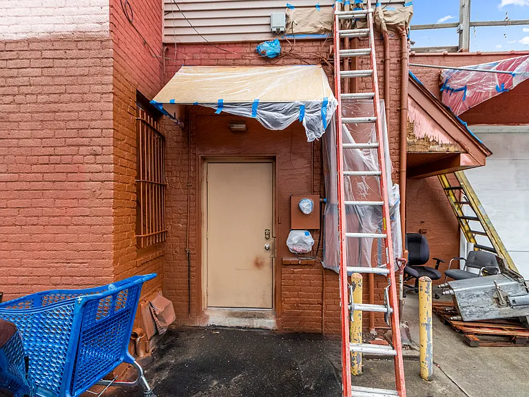 5920 Chase St — Photo 34