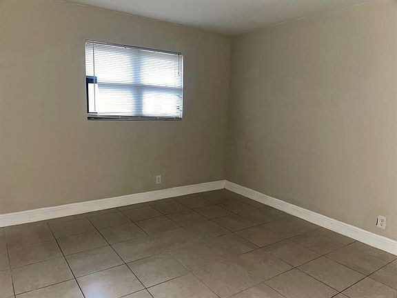 5th image of 2830 Avenue S #D3