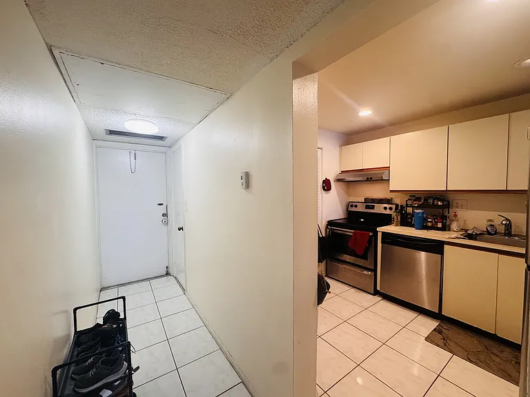 8025 Colony Cir S — Photo 8