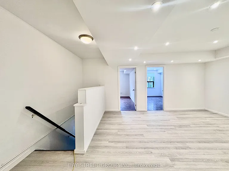 373 Eglinton Ave W #2 — Photo 2