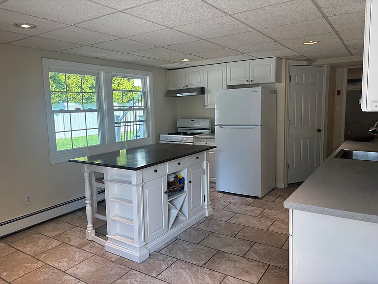 275 Evergreen Ave #B — Photo 14