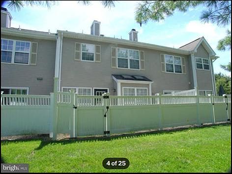 5th image of 114 Shrewsbury Ct #114