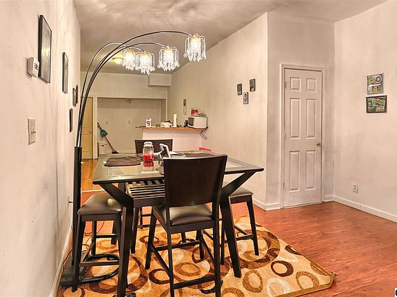 5th image of 117 Balm St