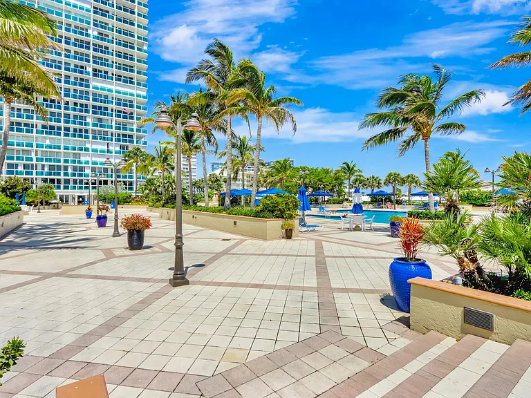 2100 S Ocean Ln #2507 — Photo 32