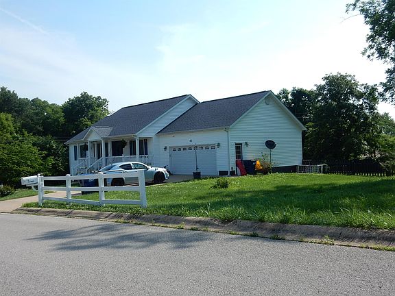3rd image of 43 Westwood Dr