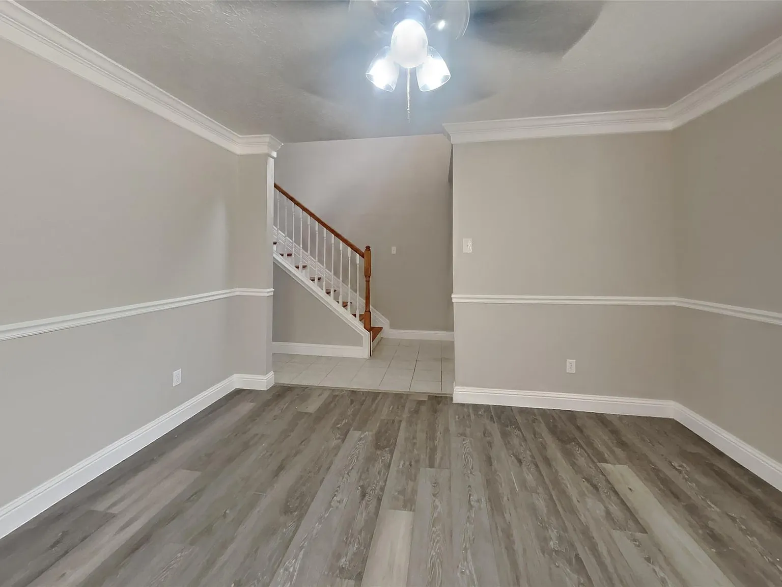 4 bed, 2.5 bath, 2320 sqft, $2,500 — Photo 4