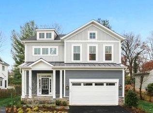 110 Elm St SW, Vienna, VA 22180