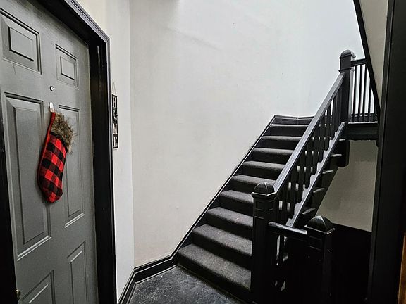4th image of 6639 S Perry Ave #2S