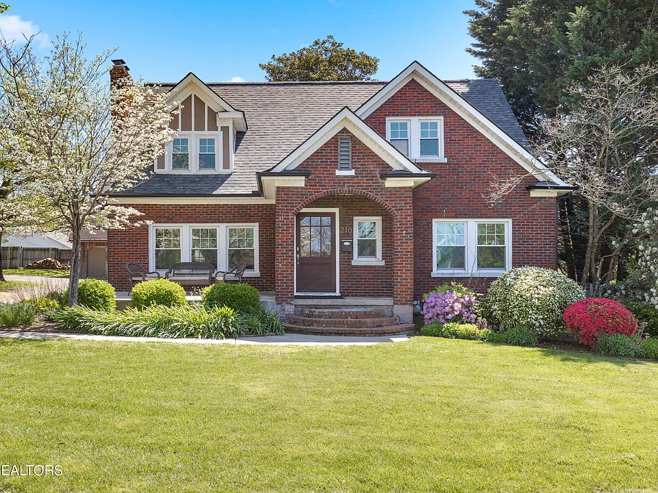 1st image of 210 Adair Dr