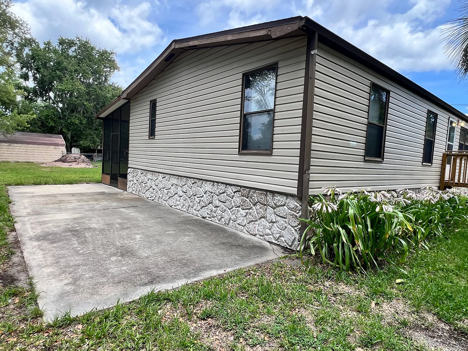 Tiki Ln 14250 — Photo 4