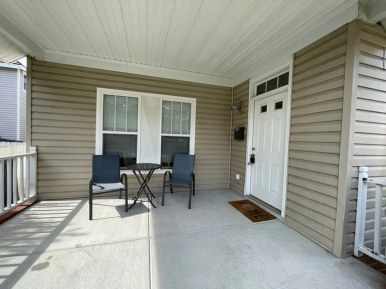 1029 E Balview Ave — Photo 23