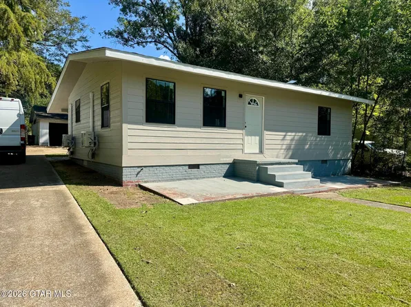194 Meadowbrook Dr, West Point, MS 39773