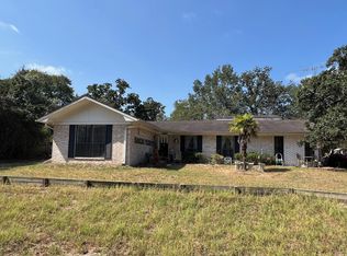 499 Hickory Creek Rd, Bellville, TX 77418