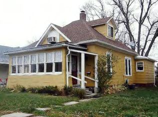 520 N Cottage St, Taylorville, IL 62568