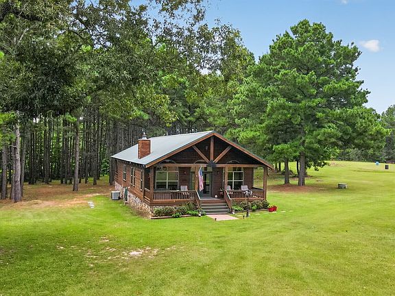 2nd image of 200 Equestrian Cir