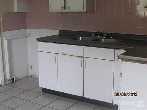 3rd image of 4560 Weymouth St