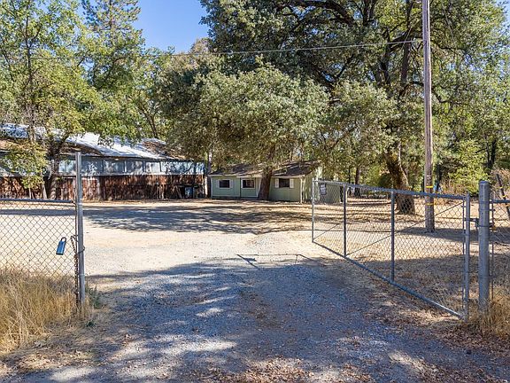 4th image of 2937 Parkway Dr