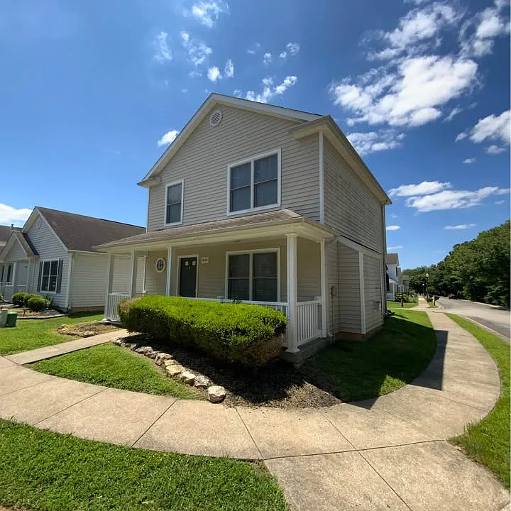 10235 Riverstone Cir