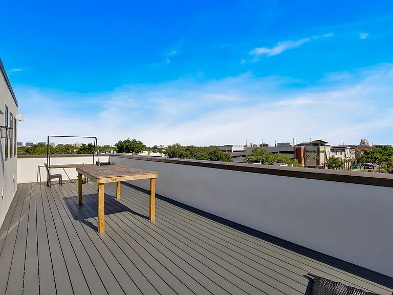 2506 W Cleveland St #9 — Photo 32