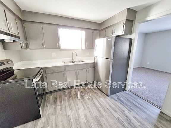 3rd image of 406 W 31st St #101-B