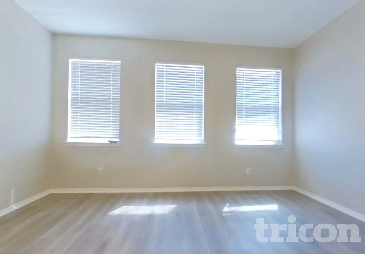 1085 Harriman Dr Saginaw TX — Photo 2