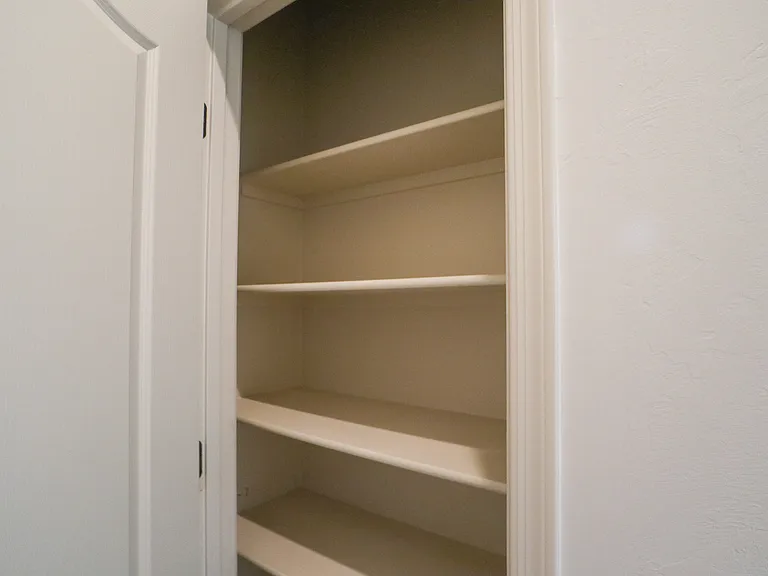 1022 W Blue Crest Dr — Photo 18