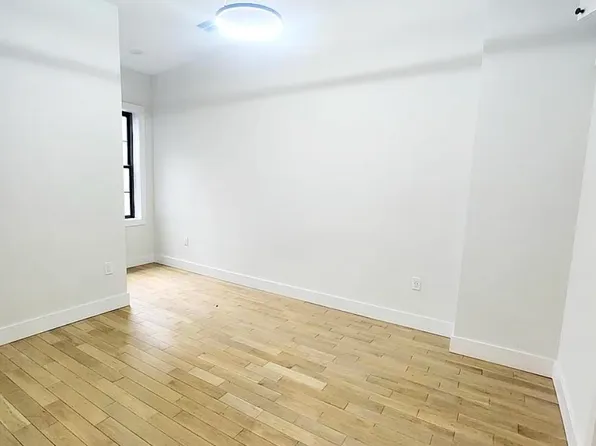 131 Hopkins Avenue image 12 of 15