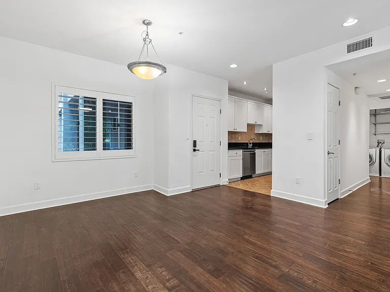 6038 Carlton Way #106 — Photo 8