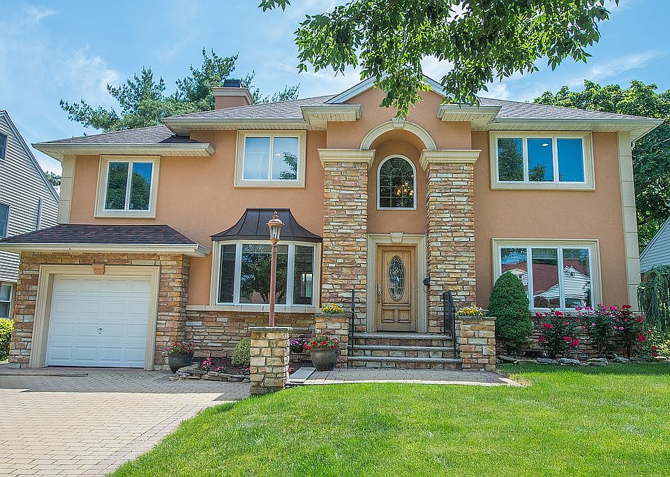 2nd image of 99 Avondale Ave