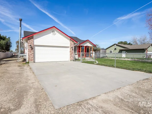 1581 N Plaza Rd, Emmett, ID 83617
