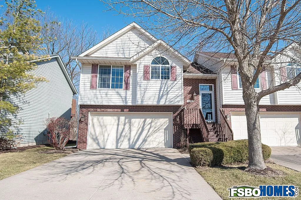 1251 33rd Avenue Cir photo 1