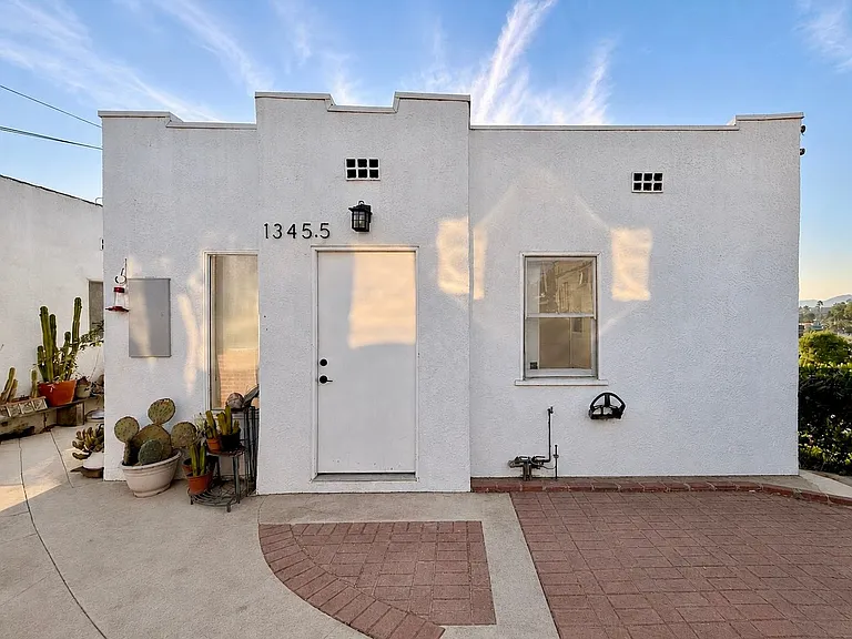 1343 Quintero St — Photo 16