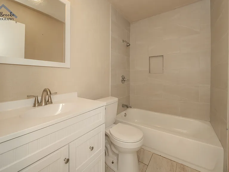 102 Paradise St — Photo 11