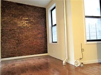 Rented by Arwell Realty