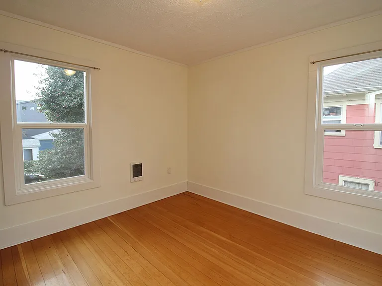 66 NE Skidmore St — Photo 29