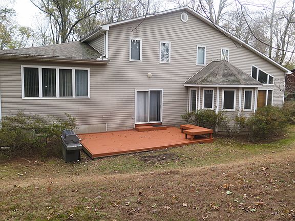 2nd image of 186 Old Route 304