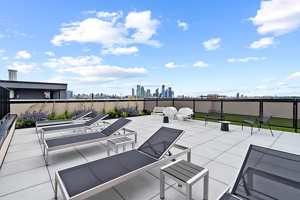 Rented by Reavis | media 8