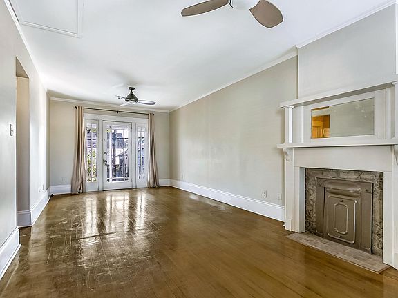 5th image of 4534 Toulouse St