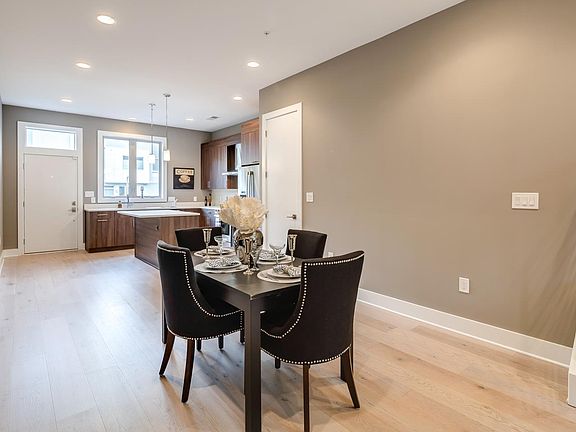 2nd image of 740 S Columbus Blvd Unit 21