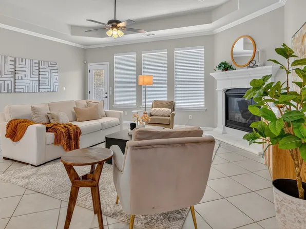 5929 Scottsdale Ln, Fort Worth, TX 76179