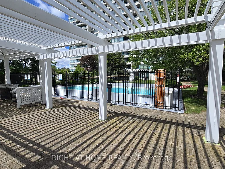 550 Webb Dr #914 — Photo 43