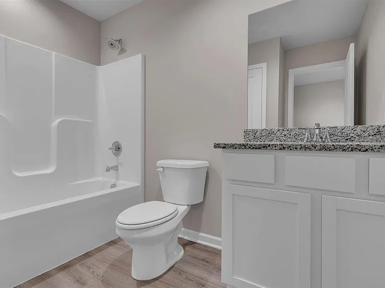 2706 S Cypress St — Photo 17