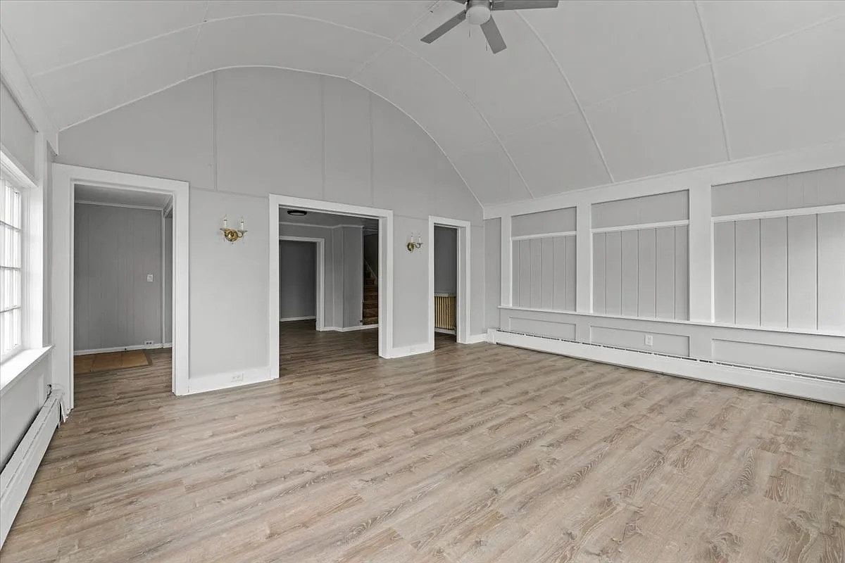 3 bed, 2040 sqft, $2,000 — Photo 3