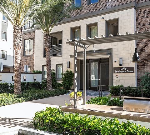 2nd image of 12715 Seabeach Pl APT 3