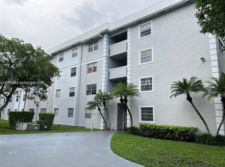 17255 SW 95th Ave APT 249, Palmetto Bay, FL 33157