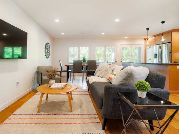 241 Perkins St UNIT E402, Jamaica Plain, MA 02130