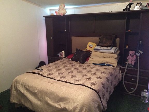 4th image of 508 E Howard Ln Trailer 413