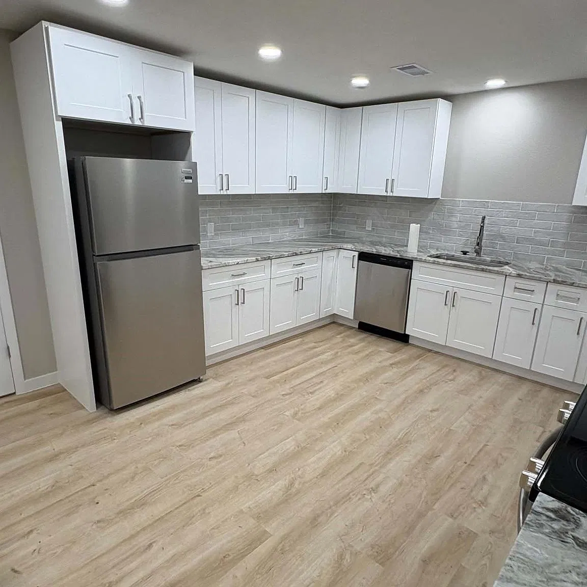 3 bed, 2.0 bath, 1776 sqft, $1,850 — Photo 3