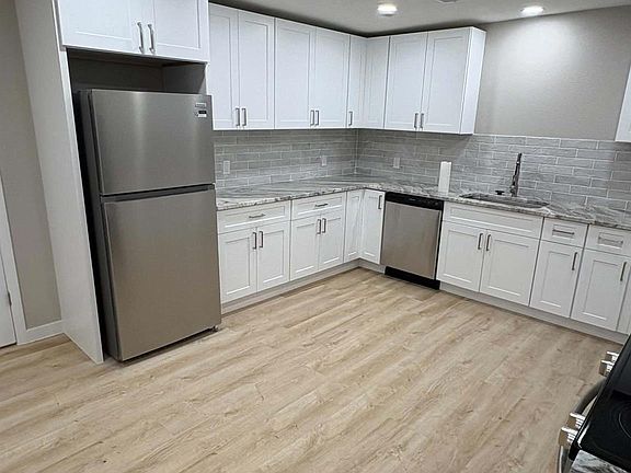 3rd image of 462 Avenue B